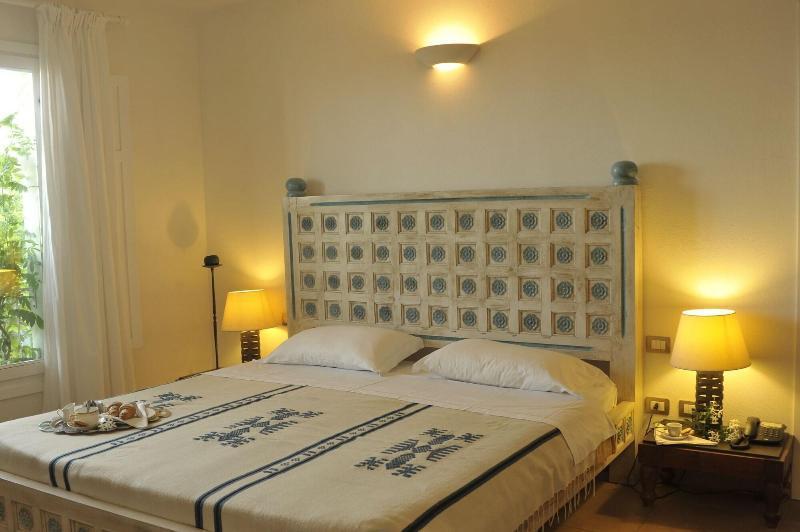 Hotel Villa Pimpina Carloforte  Exterior photo
