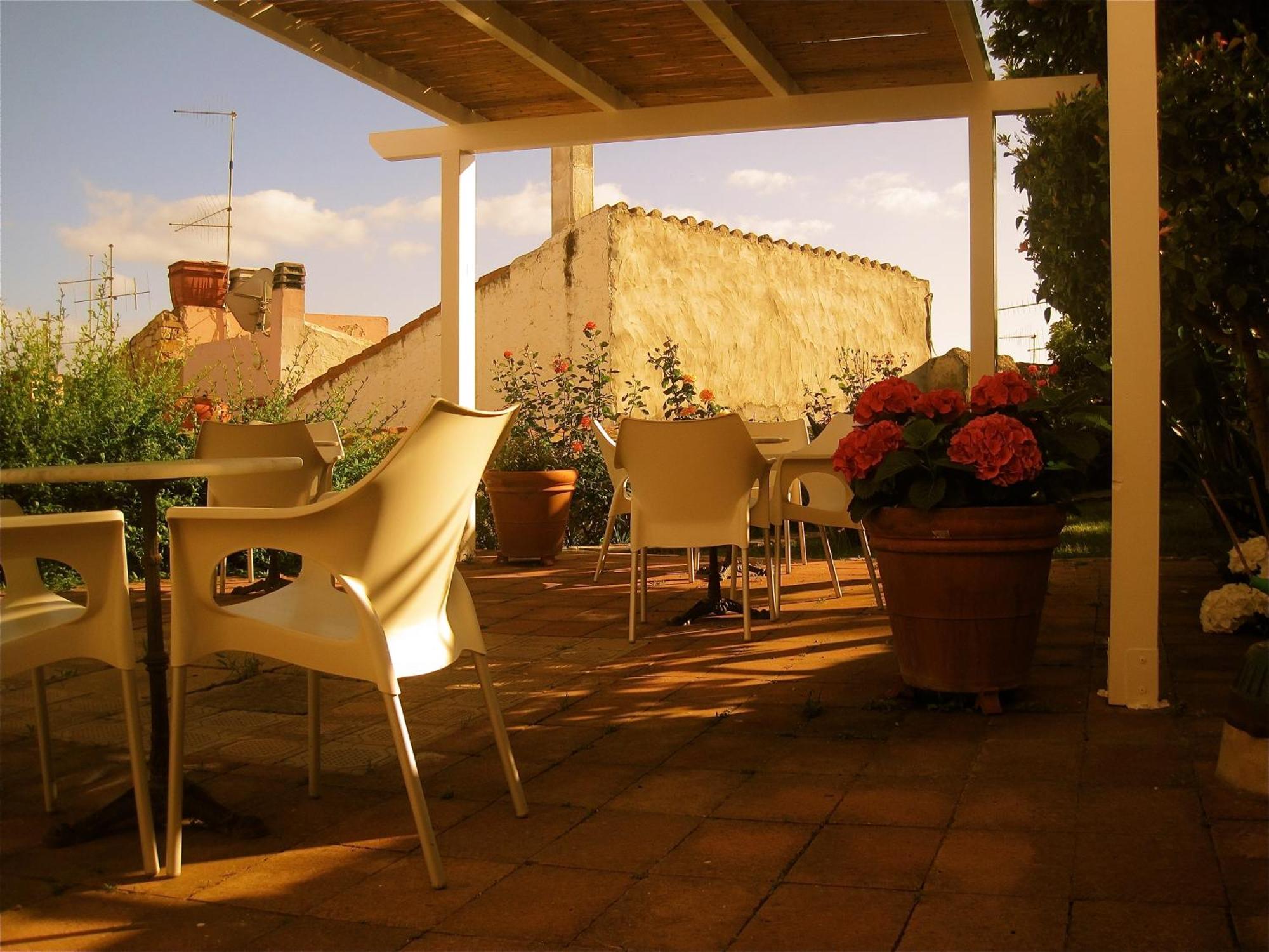 Hotel Villa Pimpina Carloforte  Exterior photo