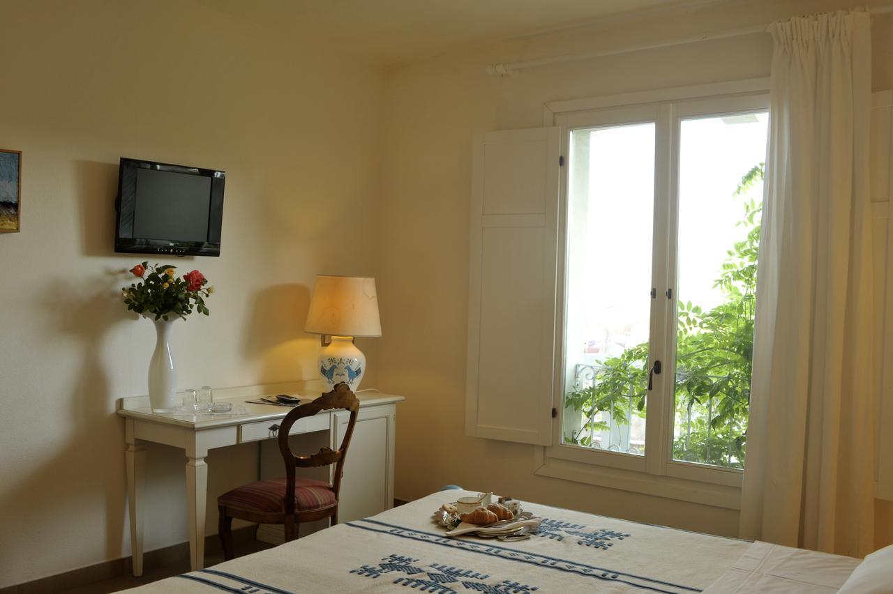 Hotel Villa Pimpina Carloforte  Exterior photo